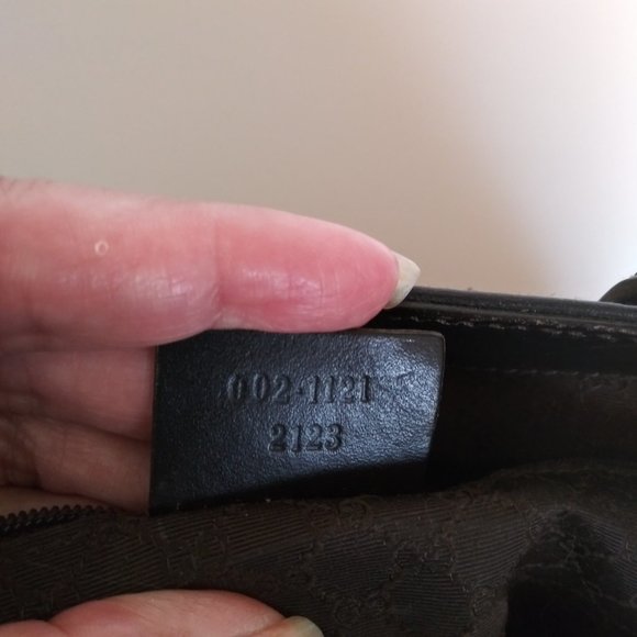 Gucci Shelly Top Handle Tote - Picture 8 of 15